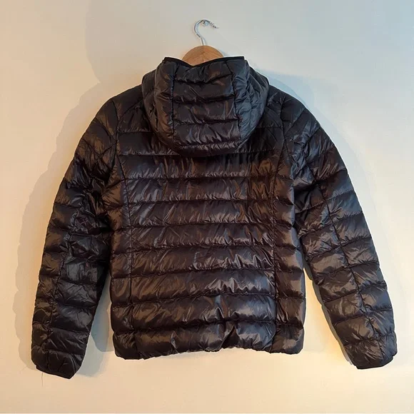 Uniqlo Ultra Light Down Parka in 09 Black - Picture 4 of 5